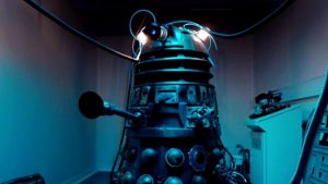 Read more about the article MINUTE REVIEW: Doctor Who “Into The Dalek”